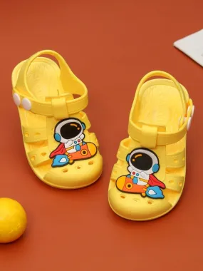 Sunny Space Explorer Sandals - Bright Yellow Astronaut-Themed for Boys