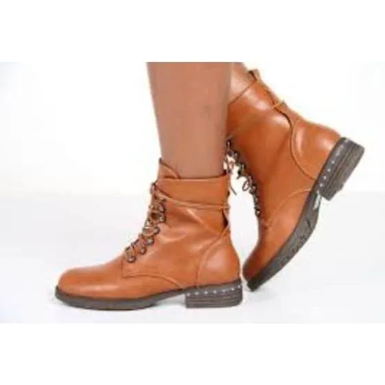 Super Casual boots Trappers Made of Eco Leather brown.